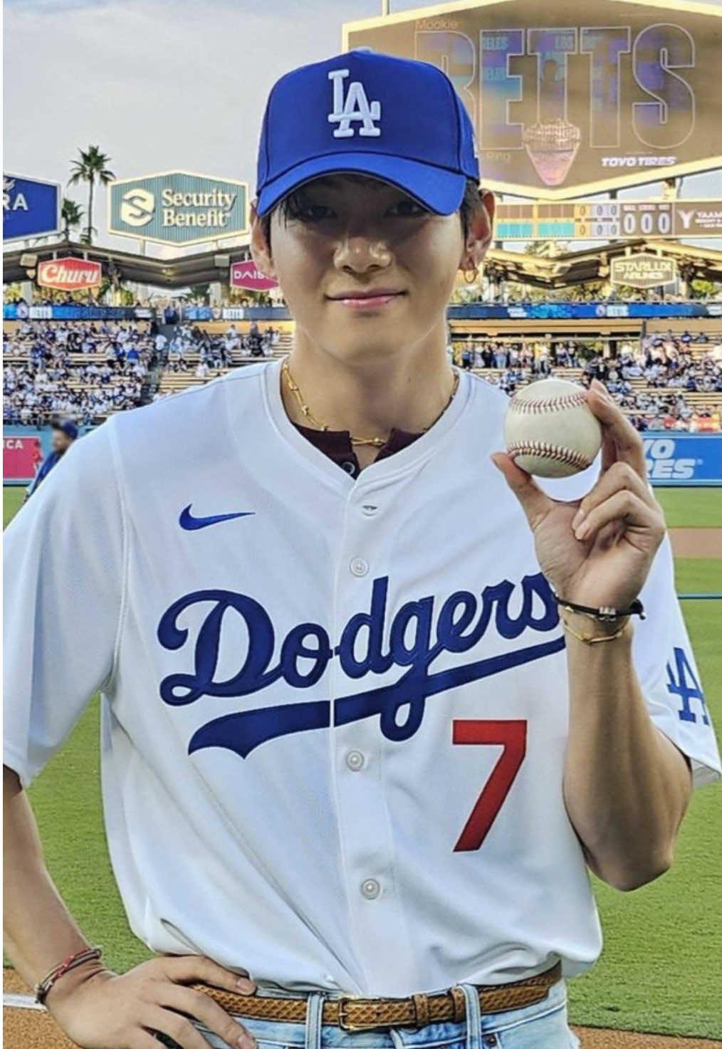 #taehyung#v#MLB#dodgers#bts#cocacola#explore#fyp  @Los Angeles Dodgers @BTS 