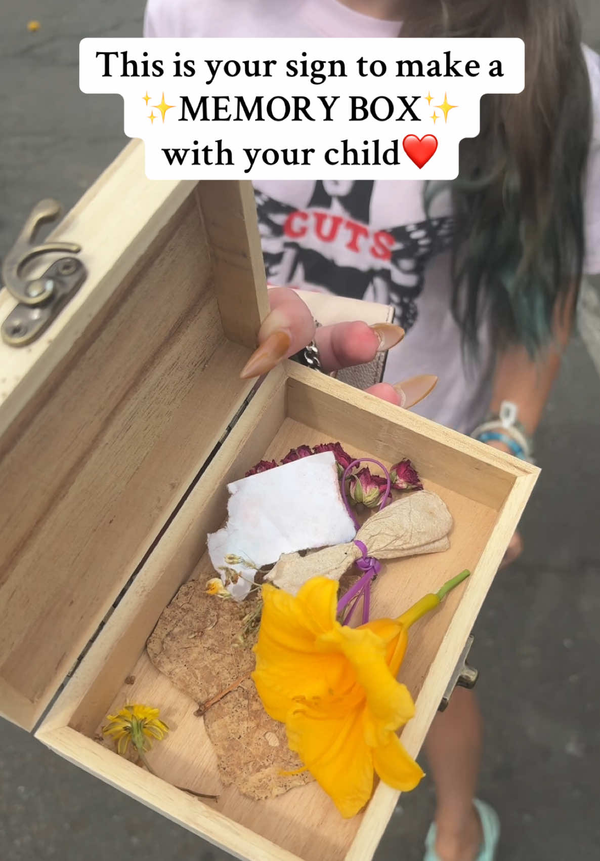 In love with this idea ❤️ #shadowbox #trinkets #memories #momanddaughter #viral 