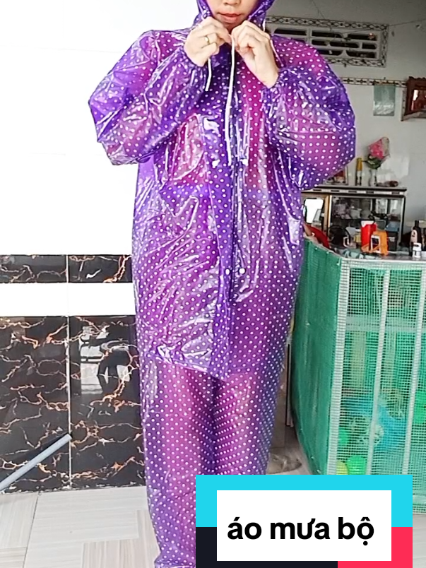 áo mưa bộ gọn gàng tiện lợi và an toàn khi tham gia giao thông  @Vẹn Trần (mẹ bé dâu) @Vẹn Trần (mẹ bé dâu)  #aomuabo #aomuanhuadeo #aomua #ventran 