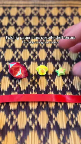 two hands to fold then all  ✋⭐️🤚 #origami #paperstars #anxiety #soothing #horrors 