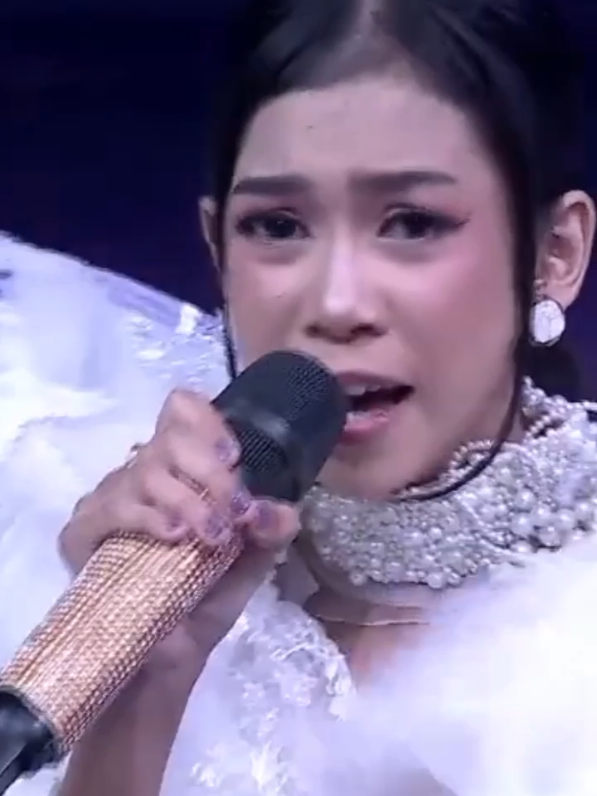 PENAMPILAN SUCHY NYANYI PENGOBAT RINDU #fyppppppppppppppppppppppp 