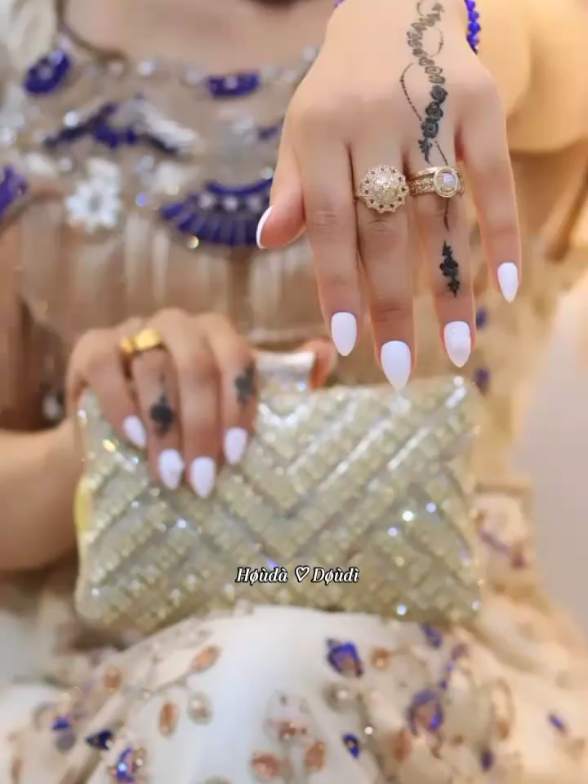 💖😊#اكسبلورexplore #اغاني_جزائريه #اعراس_شاوية #fypシ #houda_doudi 