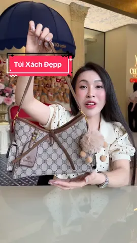 Túi Xách Nữ Hoạ Tiết Kèm Charm Đẹpp Ha #tramtinhanh #tuixach #tui #tuideovai #xuhuong 