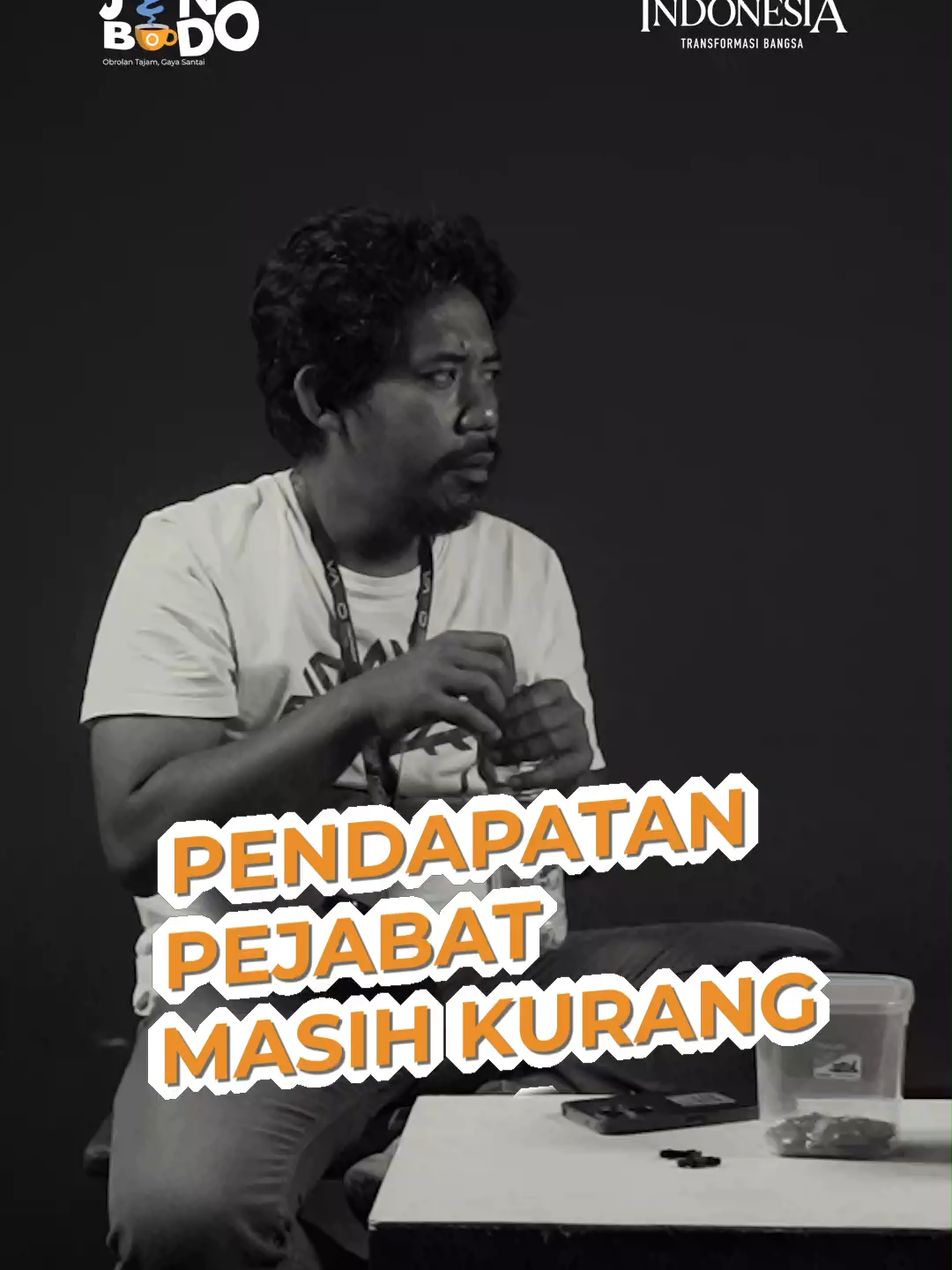 Pendapatan Pejabat Masih Kurang Komisi Pemberantasan Korupsi (KPK) menangkap tangan Wakil Menteri Ketenagakerjaan Immanuel Ebenezer atau yang biasa disapa Noel dalam dugaan pemerasan pengurusan sertifikasi keselamatan dan kesehatan kerja (K3). Aksi pemerasan itu diduga sudah berlangsung lama. Dari penangkapan itu, KPK antara lain juga menyita 22 kendaraan.  #ImmanuelEbenezer #Noel #KPK #OTT #PemerasanSertifikasiS3 #Wamenaker #pajak Video link https://youtu.be/-6UJ-qHgSSo