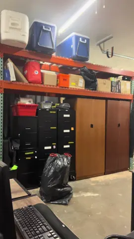 Garbage Bag Prank #funny #funnyprank #jumpscare #prank #funnyvideos 