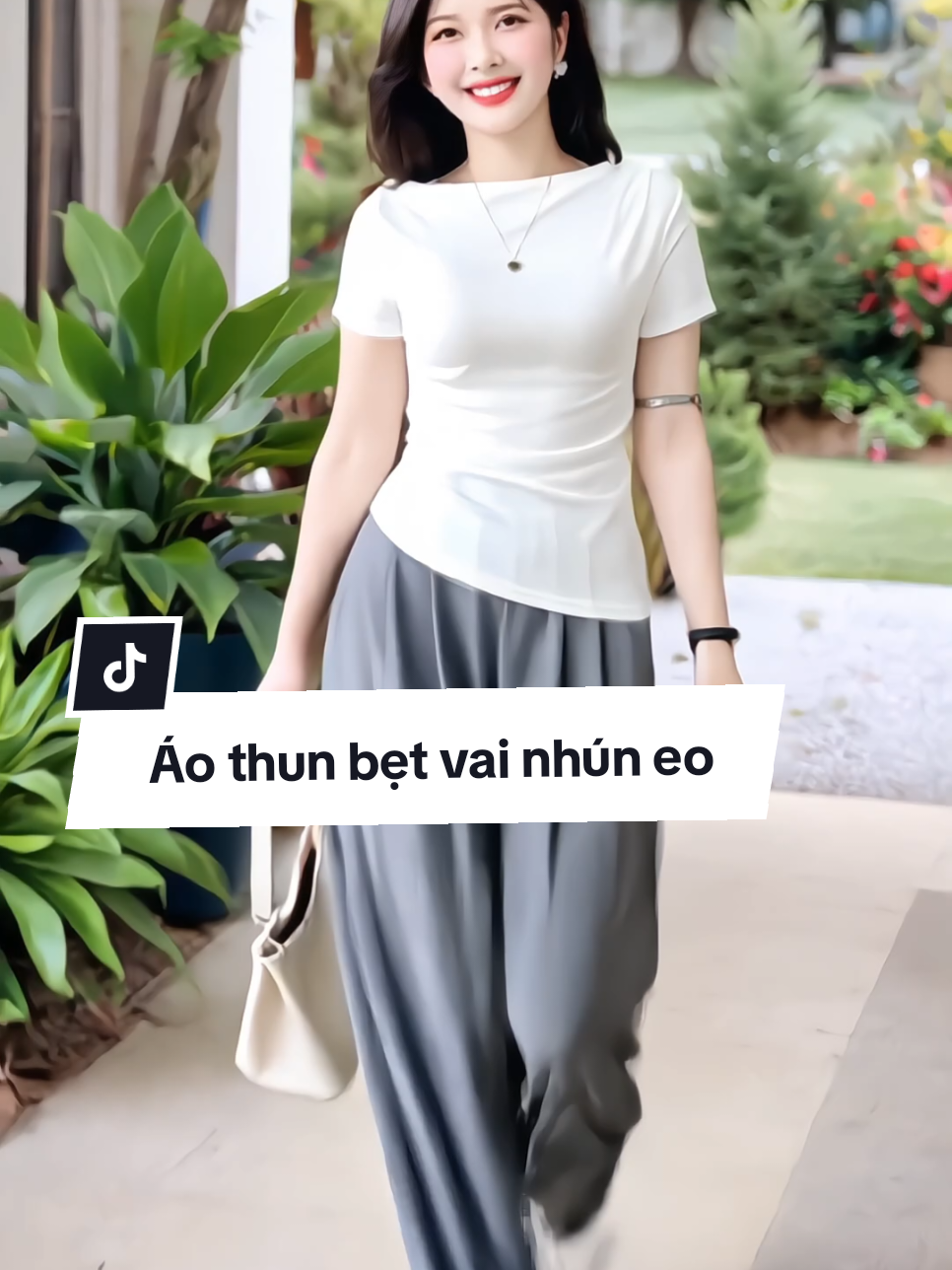 Áo thun nữ bẹt vai bigsize, chất thun tăm lạnh co dãn mềm mịn, thiết kế nhún vai và eo tạo điểm nhấn tôn dáng sang chảnh  #aothunbetvai #aothuntrevai #aothunnu #xuhuong #ThoiTrendNu 