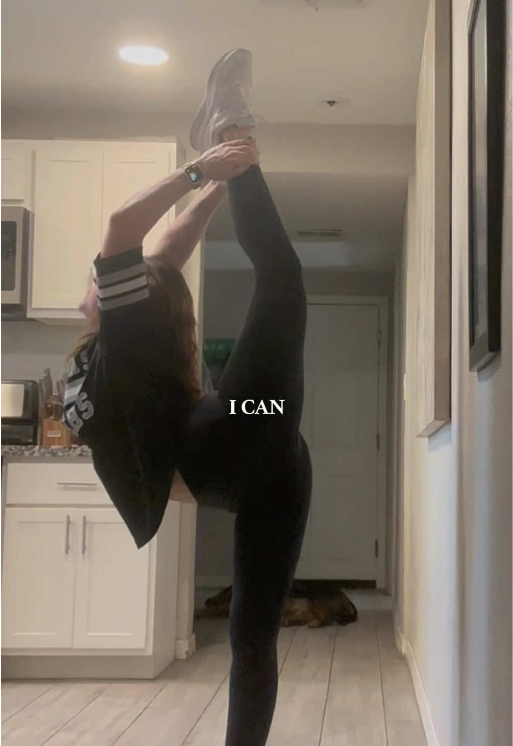 #CapCut we can! We can do this! Happy Tuesday fam! #dancersoftiktok #flexibility #motivation #backbend 