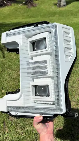 Headlights start to finish! @superior_offroad  Outlawleds.com 📞 239 412 0854 #painted #automotive #automotivepainting #autopaint #headlight #headlights #customheadlights #painttomatch #ford #f250 #f350 #outlawleds #dodge #dodgeram #taillights #fordtruck #toyota #jeep #foglights #doorhandles #automotivepaint #customtruck #truckparts 