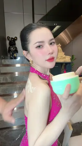 Trắng lắm