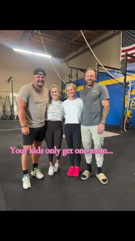 I am the best version of me when I am Strong, healthy and I take one hour a day for myself. Show up for YOU & them. ❤️  #momlife #GymLife #GymTok #girlswholift #crossfit 