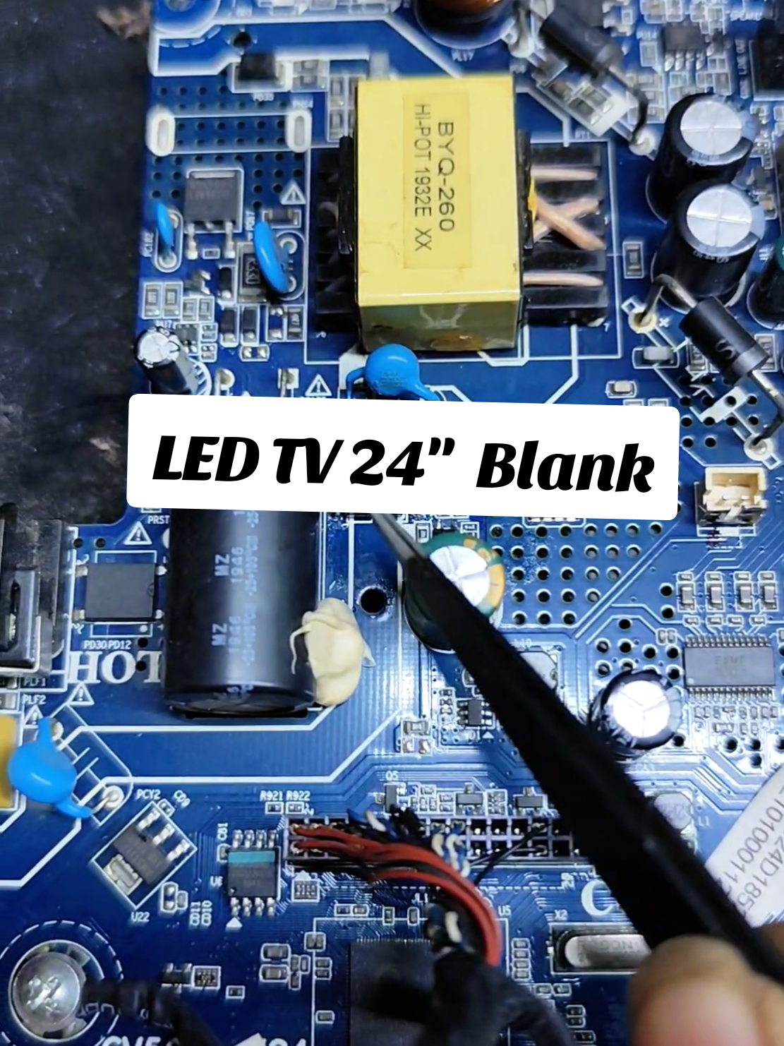 Strange!! looks like damage to the LCD panel. LED tV 🖥 #tl431 #led #optocoupler #blank #lcd