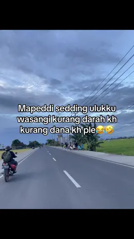 Info dana dong🤣#fypシ゚viral #bugissidrap #4upage #masukberandafyp #katakata 