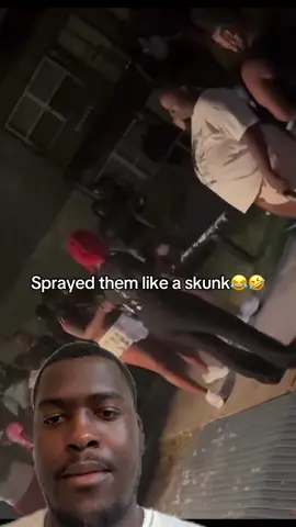 “She pumpfaking” #fyp #funny #pepperspray #greenscreenvideo 