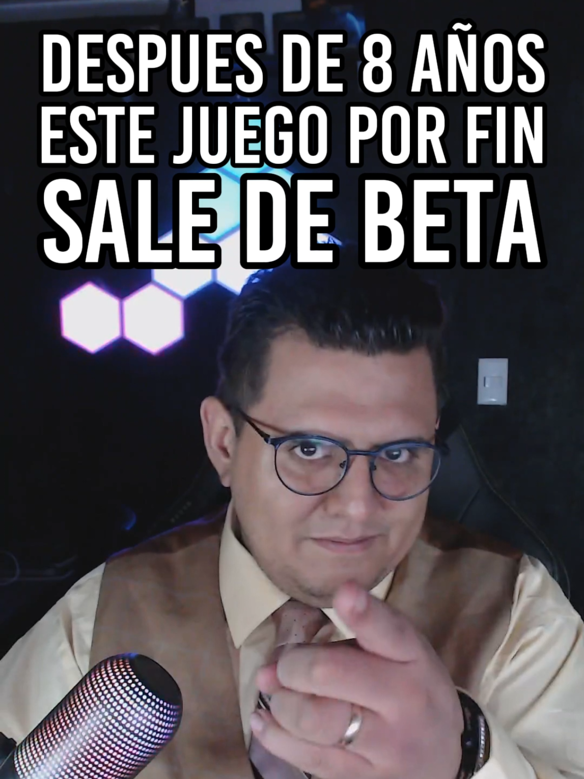Después de 8 años este juego sale de BETA Escape From Tarkov finalmente dará el salto a su versión 1.0 el próximo 15 de noviembre de 2025 🎮🔥… curiosamente, un día después del lanzamiento de Call of Duty: Black Ops 7. O sea, como si Battlestate Games hubiera querido decir: “No nos importa el lanzamiento de CoD ellos saca uno cada año, pero nosotros sacamos UNO en casi una década 😅. Durante este largo periodo, el shooter de extracción que definió gran parte del género acumuló más de 400 actualizaciones, wipes dolorosos y una comunidad que, entre amor y odio, lo mantuvo vivo. Para algunos, ya estaba “lanzado” hace tiempo, porque ¿quién se gasta dinero en una beta eterna sin llamarla juego completo? 🤔. Y aunque Battlestate agradece a los jugadores por haber moldeado el título con su paciencia (y sus quejas en foros), no olvidemos que hace poco la comunidad explotó tras un parche que reinició el progreso y alteró la economía del juego 💥💸. El contraste es brutal: mientras Star Citizen sigue varado en “Alpha” tras 12 años, Tarkov al fin decide graduarse, pero el verdadero reto será demostrar que su lanzamiento oficial no es solo una etiqueta bonita, sino una promesa cumplida para millones de jugadores que llevan años sobreviviendo en su guerra ficticia 🕵️‍♂️🔫 #scapefromtarkov #fps #gamer #gamerdenacimiento #Noticias 