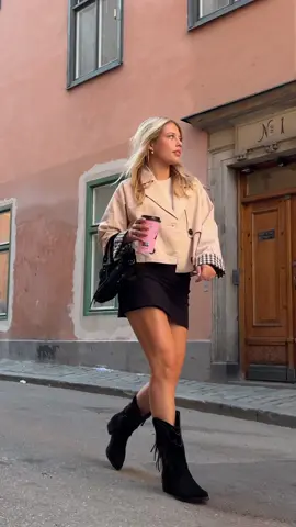 Favourite fall look. Get it now! 🤭💘