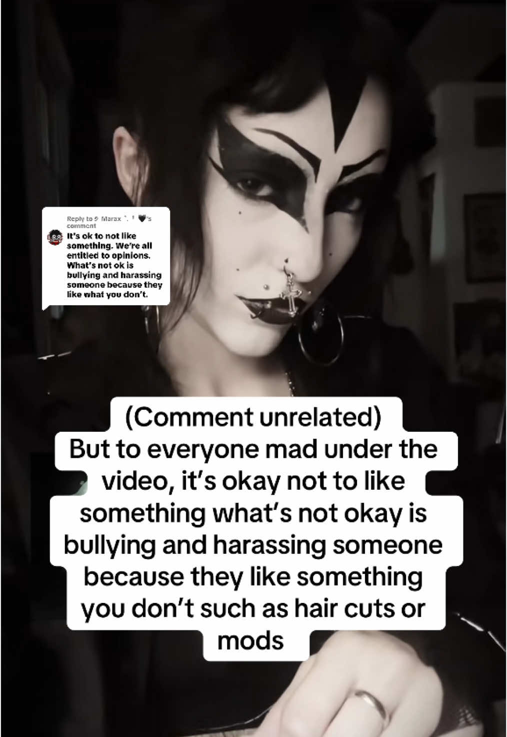 Replying to @୭  Marax  ˚.  ᵎᵎ  🖤 like I thought the point of the video was obvious🗿 #goth #gothic #deathrocker #cheslseacut 