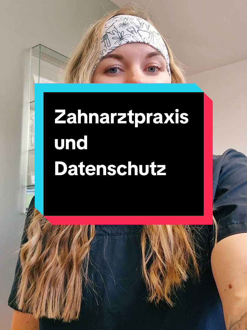 Viele glauben: „Mein Ehepartner darf doch automatisch alles über meine Behandlung erfahren.“ – Doch genau das stimmt nicht. 👉 Fakt ist: Auch in der Ehe gilt der strenge Datenschutz und die ärztliche Schweigepflicht. Ohne eine schriftliche Einwilligung des Patienten dürfen keine Informationen weitergegeben werden. Mündliche Aussagen wie „mein Mann hat es erlaubt“ oder „meine Frau weiß Bescheid“ reichen rechtlich nicht aus. Das sorgt oft für Überraschung – und manchmal auch für Diskussionen. Aber der Grund ist klar: Nur so bleibt die volle Kontrolle über die eigenen Gesundheitsdaten beim Patienten selbst. Ausnahmen gibt es nur, wenn der Patient nachweislich nicht mehr in der Lage ist, eigenständig zu entscheiden. Dann können Angehörige oder Ehepartner unter bestimmten Voraussetzungen Informationen erhalten. 💡 Datenschutz bedeutet: Schutz der Privatsphäre, Selbstbestimmung und Sicherheit – auch in der Ehe. Was denkst du? Sollten Ehepartner leichter Auskünfte bekommen – oder ist der Schutz wichtiger? Schreib es in die Kommentare. #zahnarztpraxis #zahnarzt #datenschutz  #zahnmedizin #patienten 