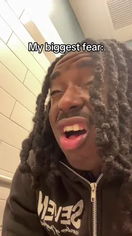 Ik im not the only one😭 #tiktok #viral #fears #relatable #scary #comedy 
