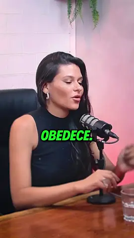 A aula está liberada agora no link da Bio! É só clicar no link que aparece embaixo da minha foto de perfil e acessar agora mesmo. ❤️ . . 🎁 Surpresas alimentam o encantamento. • Mantêm o clima de novidade • Mostram que o outro é lembrado e importante • Criam momentos inesquecíveis