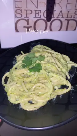 Mi spaghetti verde es el MEJORRR!!! 👩🏻‍🍳✨💚 @H-E-B  @H-E-B México #spaghettiverde #mexicanfood #recetasmexicanas #cena #paratiiiiiiiiiiiiiiiiiiiiiiiiiiiiiii 