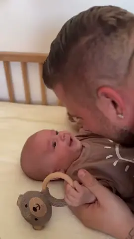 Les retrouvailles entre Alessio et Nico ! #nicocaponecomedy #baby #pereetfils #amour #relation 