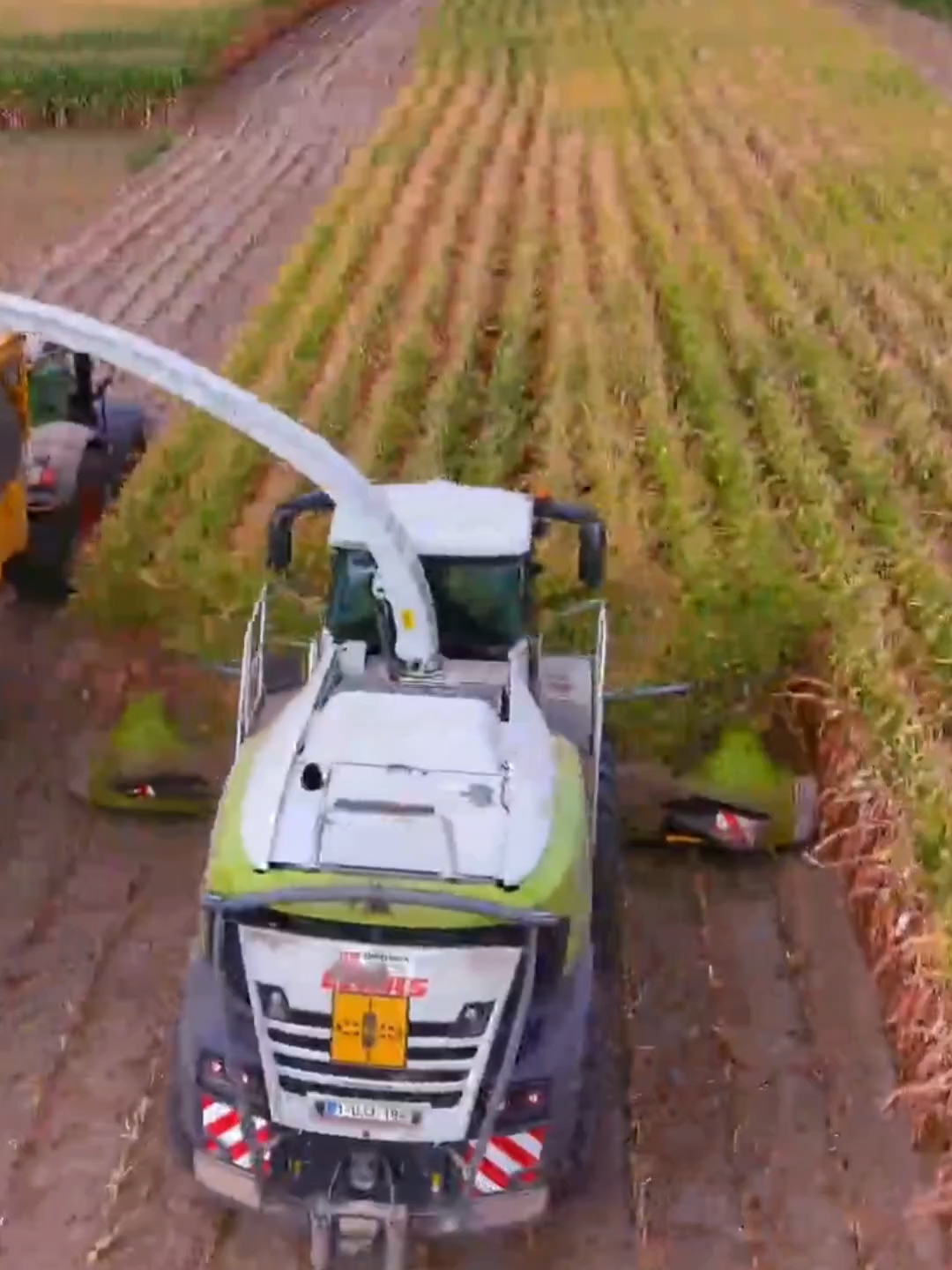 #johndeere #tractor #ploughing #fendt