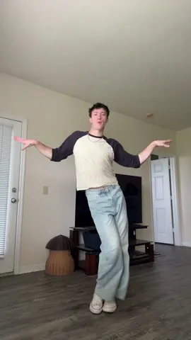 (Dc: @amiemillss) This dance got some groove to itttt #sweetescape 