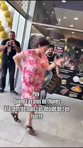 Qui est dans ce mood ? #humour #video #drole #danse#tiktokfrance 