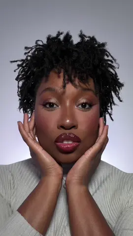 BREAK OUT THE BLANKETS IM READY FOR FALL  lippie: @Kaja Beauty Juicy Glass Lip Balm in “Cranberry Sangria” #creatorsearchinsights #glam #makeuptransition #makeuptransformation #transition 