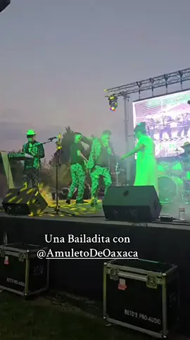 #bailando #chilena #fypシ @AmuletoDeOaxaca #😍❤ 