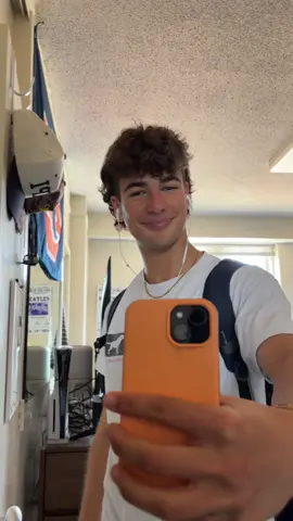 Featuring my roommates mirror #fyp 