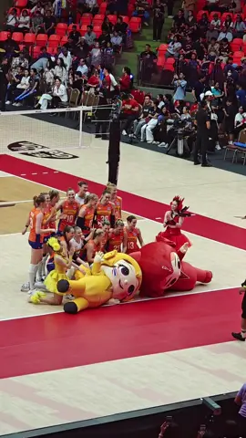 แล้วขยันนอน ลุดได้มั้ย ฮึบๆ #ชิงแชมป์โลก2025 #fivb #กองเชียร์ทีมชาติไทย #volleyball 