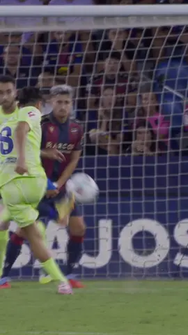 PEDRI POTTER. 👓🎯 #VUELVELALIGA #LALIGAHighlights #LALIGAEASPORTS #LevanteUDBarça #DeportesEnTikTok 