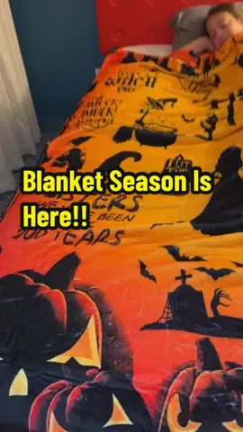 This blanket is a must have! It’s soft, cozy and huge! Two people can fit under it comfortably! #travel #blanket #tiktokshopcreatorpicks #spookyseason #musthave 