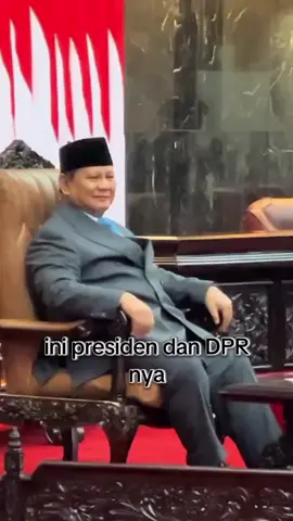 rakyat vs DPR dan presiden nya asik berjoget menikmati gaji yang berlimpah  apa pantas untuk di pertahankan seperti ini  #rakyatindonesia #indonesia #dpr #presiden #fyp 
