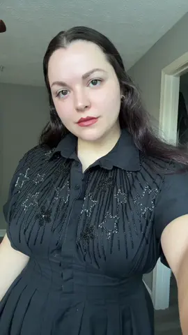 dress from @nuuly !! 🖤