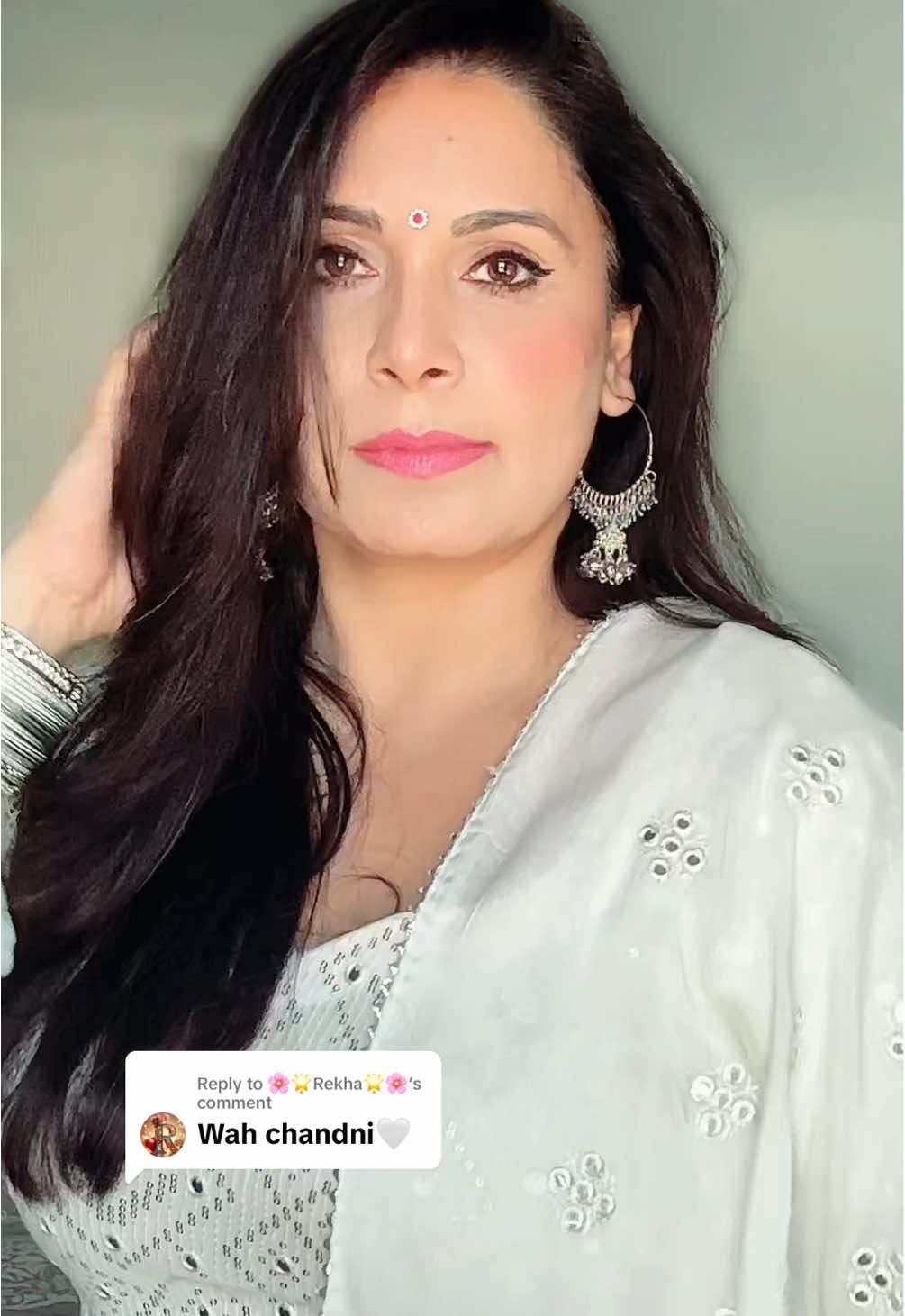 Replying to @🌸🌟Rekha🌟🌸 White suit pehno to #Chandni song to banta hai na😁🤍❤️ #SriDevi #foryou #viralvideo #jasmeet1221 ✨