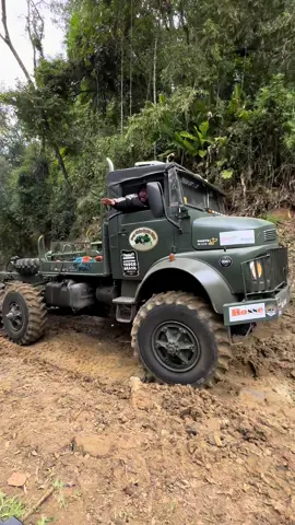 Mamute 1519 em ação no 4° ATB. #AdventureTruckBrasil #6x6truck #truckclub #naturevibes #adventure 
