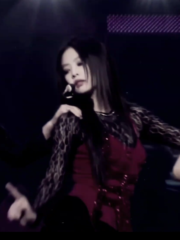 novidades pra contar, Hoje foi 5 horas batendo uma ;--; (Manooo que edit lixo, quero jogar ela em um saco de lixo e pisar muito nela 👄) #jennie #blackpink #kpop #fyp #edit 