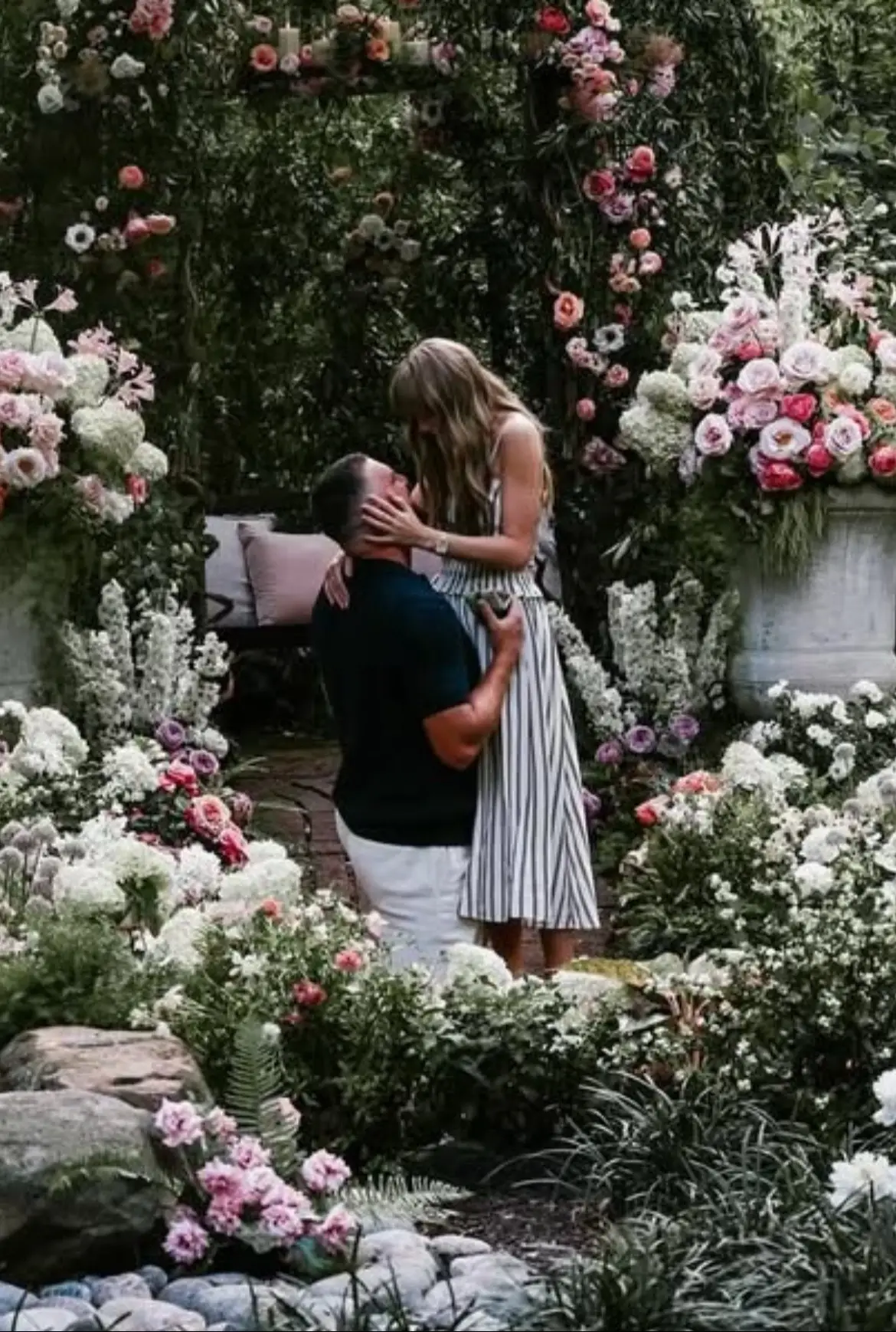 Never been happier for two people, ever. @Taylor Swift deserves all the happiness in the entire world. Yasssss!!!! 