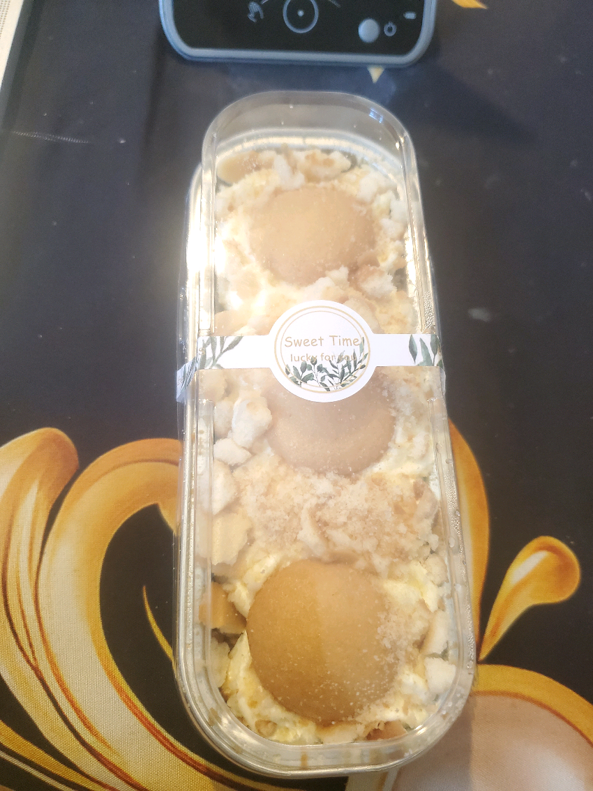 Trying Banana Pudding Cake from Sweets from the Heart ❤ 