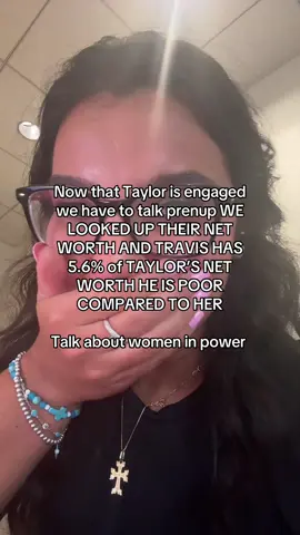 I’m not even a fan of her new music but I am so happy for her this girl has gone through a lot she deserves this 🫶 and that ring lawd I love love  #engaged #taylorswift #taylorswiftisengaged #swiftie #happy 