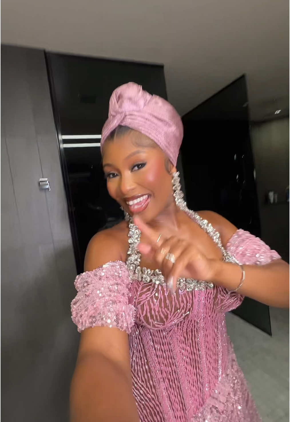 bardestttt😝 #asoebibella #nigerianwedding 