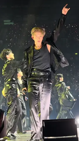 Heeseung really be staring straight into your soul like he owns it 👑👀 #enhypen #heeseung #leeheeseung #kpop #fyp 