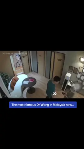 Myclinic faster jump out to clarify he is no longer part of Myclinic... and have had no association with Myclinic for some time... (The lady in the video is his clinic assistant) 