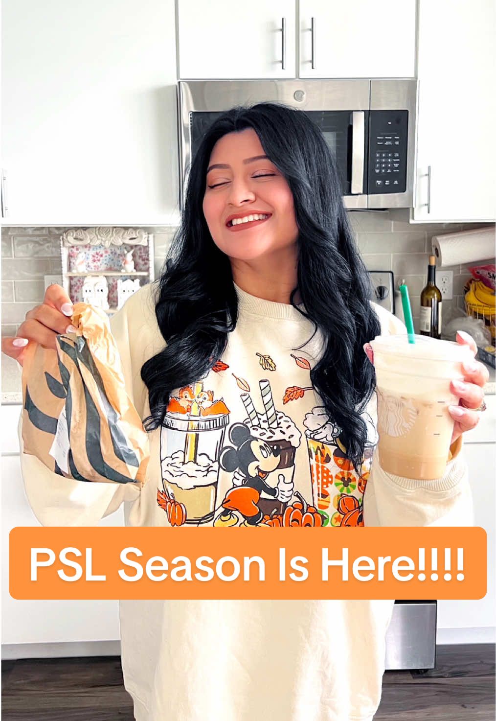 It’s officially PSL season at Starbucks, and I might be just a little bit giddy about it! ☕🍂 I went all in and tried the new iced pecan crunch latte (with almond milk, of course, because your girl’s gotta keep it comfy on the tummy!) and oh my goodness, it was like a fall hug in a cup, literally 100/10! And let me just say, that pumpkin cream cheese muffin? I absolutely devoured it and I’m not even a big pumpkin fan normally! 🎃✨ So tell me friends, have you tried any of the new seasonal sips yet? Drop your fall favorite in the comments and let’s celebrate the coziest season together! 🍁💕 @Starbucks  #starbucks #psl #pslseason #falldrinks #starbucksdrinks 