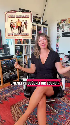 🇹🇷 Cem Karaca yıllarca Almanya’da sürgünde yaşadı ve burada Almanca bir albüm yaptı: “Die Kanaken” Bu albüm, gurbetçi işçilerin sesi oldu. Es kamen Menschen an şarkısı da onların hikâyesini, yalnızlığını ve umudunu anlatıyor. 💔✨ Ben de bu efsanevi eseri yeniden seslendirdim. 🎶 #CemKaraca #cover #gurbet #gurbetci 