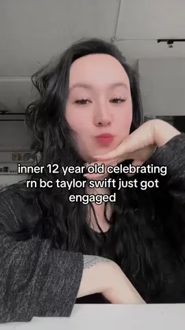 need someone to talk to about this!! #taylorswiftengaged #taylorswiftengagement #traviskelceengaged #taylorandtravisengaged #taylorswifttraviskelceengagement 