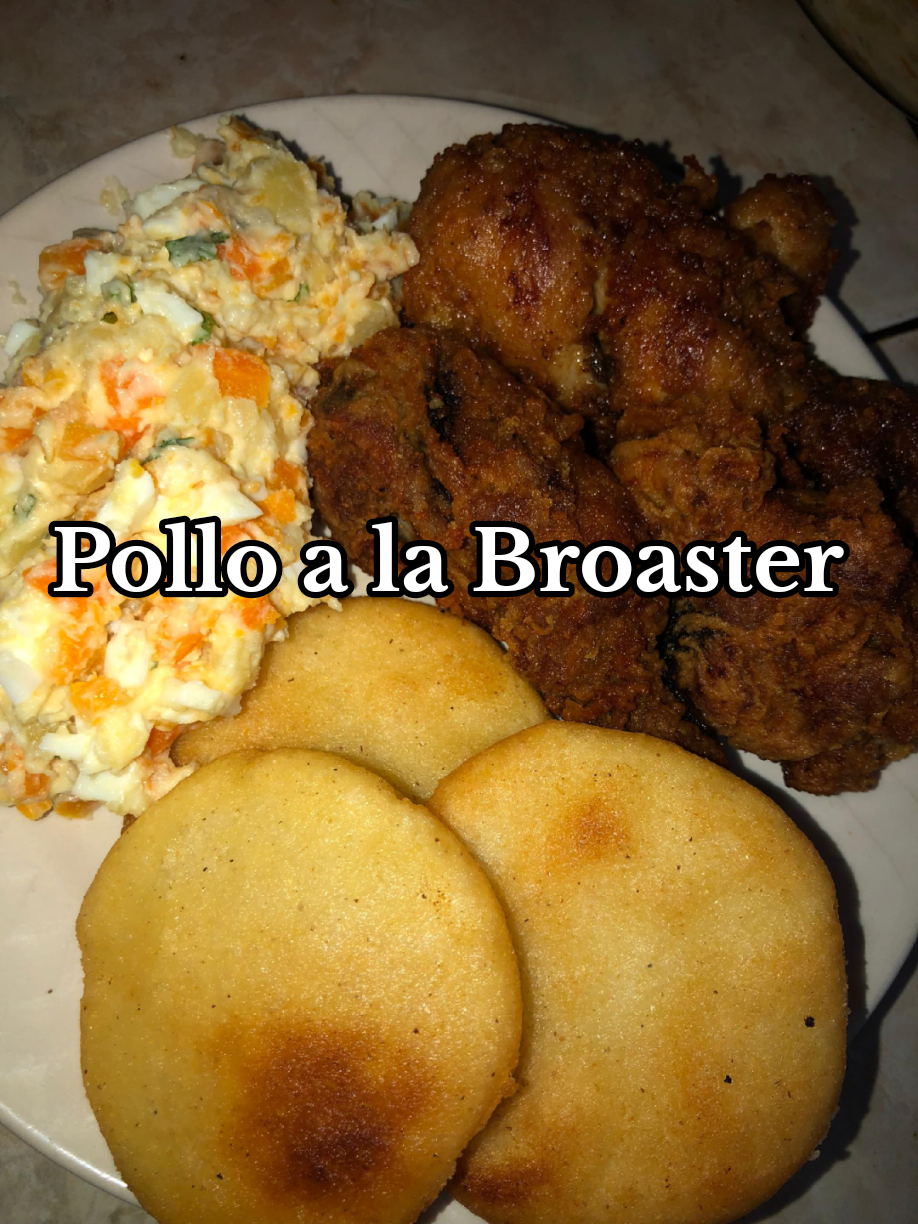 También pueden acompañar con arroz, En vez de las arepitas🫶🏽 #fyppppppppppppppppppppppp ##paratiiiiiiiiiiiiiiiiiiiiiiiiiiiiiii #viraltiktok #polloalabroaster #recetastiktok 