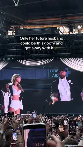 The way this night at the eras tour we were saying Taylor Swift never brought a boyfriend out on stage before!!!! Well yes, because that’s her husband!! #taylorswift #traviskelce #taylornation #taylorswifttok #engaged 